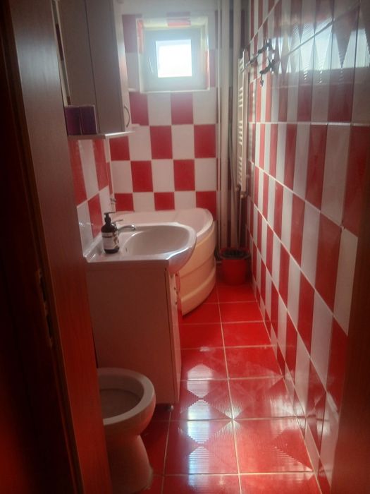 Proprietar ,Inchiriez apartament 2 camere , 350 euro