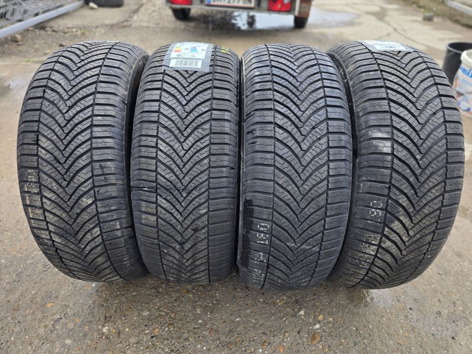 Anvelope Allseason 215-55r17 RoyalBlack