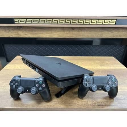 Playstation 4 slim