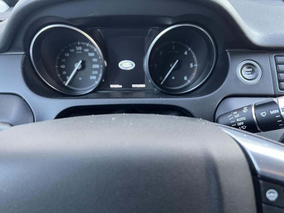 Land rover discovery sport