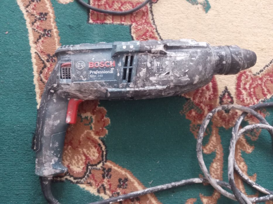 Дрель ALTECO DP 710-13. Перфоратор BOSCH GBH 240