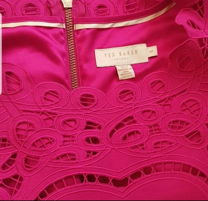 Страхотна розова рокля Ted Baker