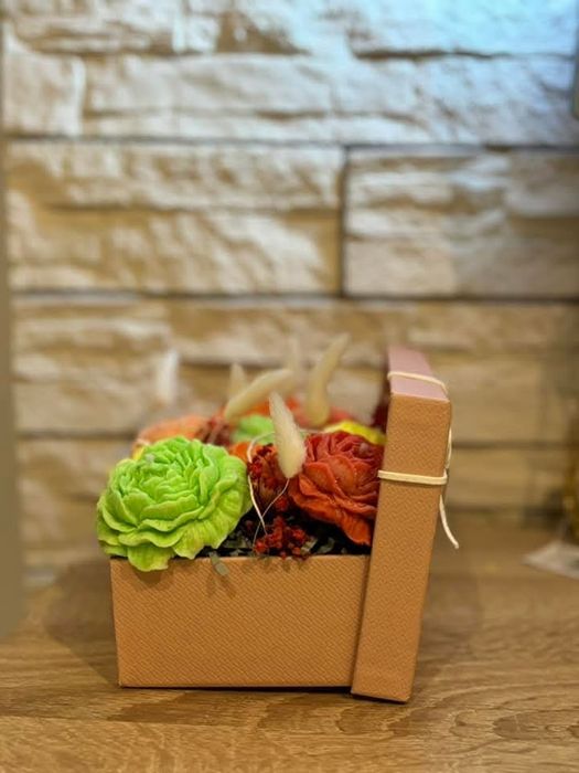 Букет от соев восък в кутия