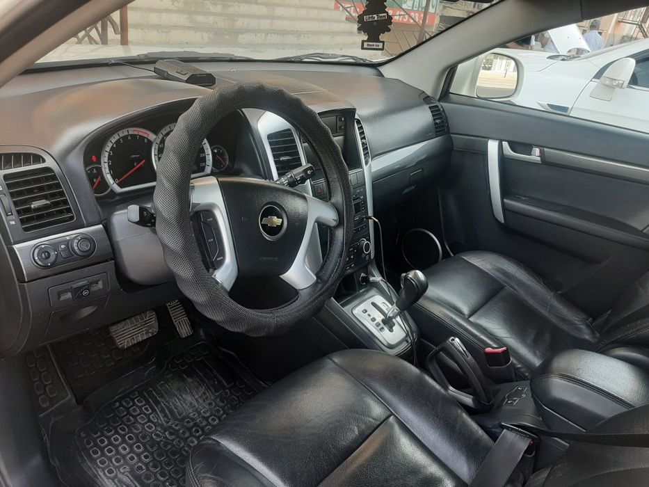 Каптива 1   2008 год белый жемчуг