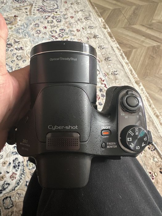 Продам камеру Sony DSC- H400