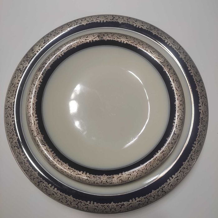 Антикварен Порцеланов Сервиз