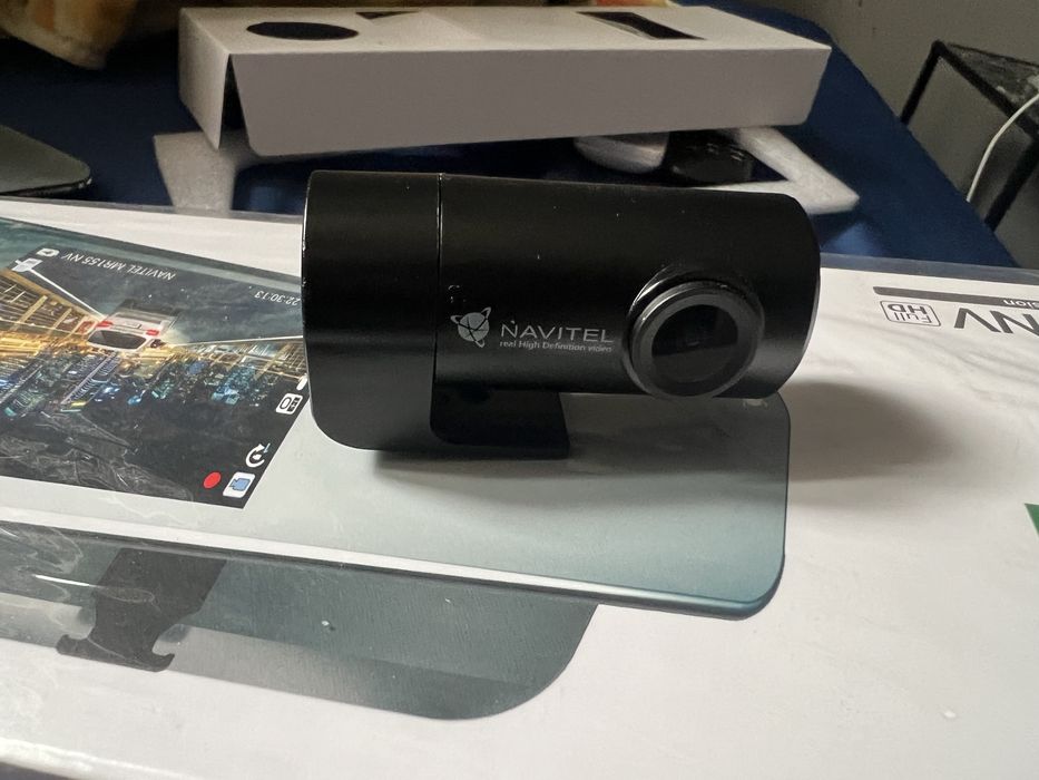 Видеорегистратор огледало navitel mr155nv със задна камера