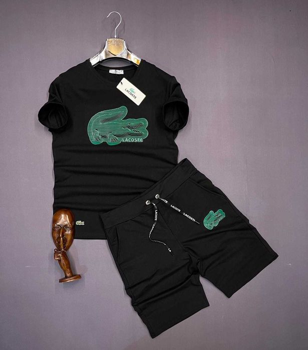 Мъжки къси комплекти Lacoste