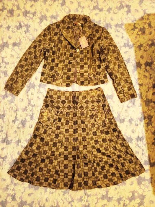 Костюм. Джинс. Фирменный. 44 р. Новый. С люрексом.