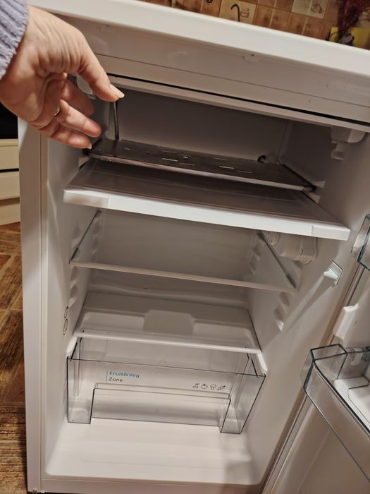 Frigider Sharp impecabil