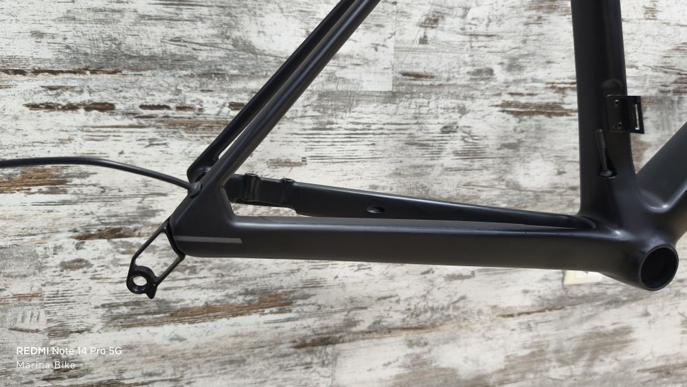 НОВИ карбонови шосейни рамки BMC Teammachine SLR Disc | 58