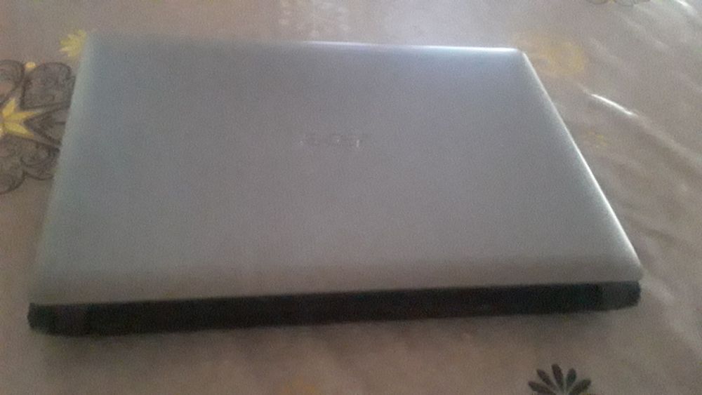 Acer aspire noutbuki sotiladi
