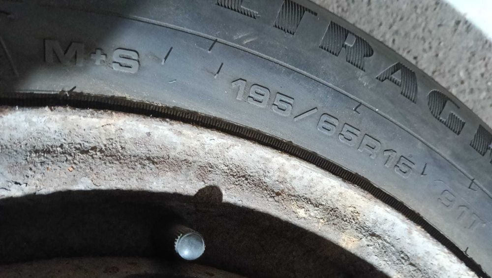 Vand set jante iarna 15 inch Focus 2, Focus 3 195/65R15 GoodYear Ultra