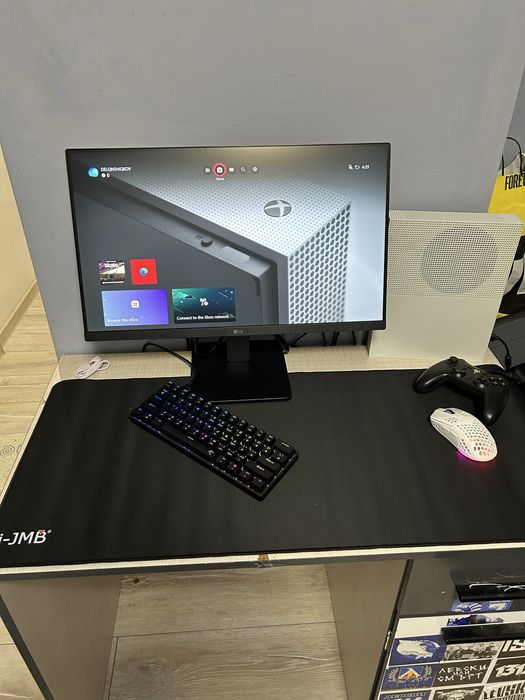 Продавам цял xbox one s setup