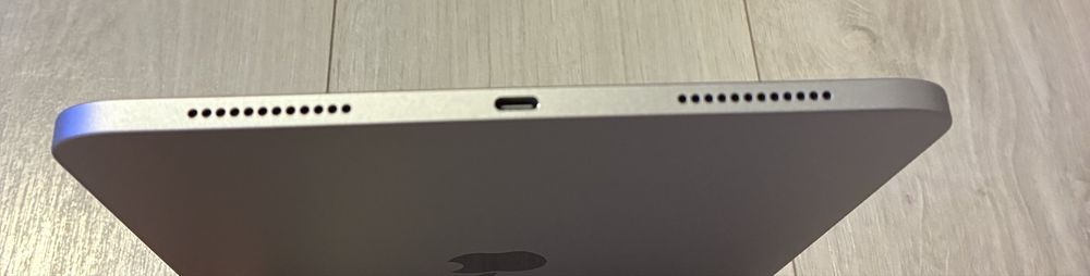 iPad A16, conditie extrem de buna, rar a fost folosita, sanatatea baterieri este 100%