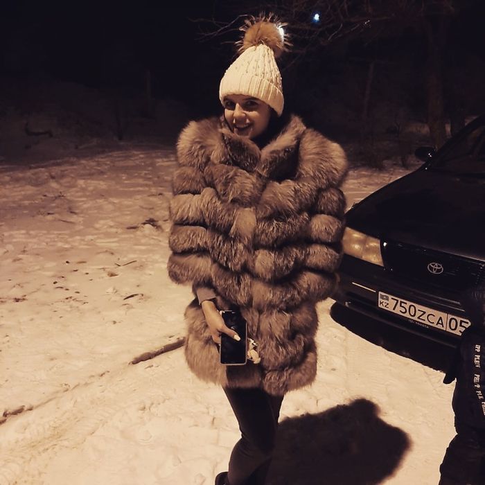 Продам шубки, песец, мутон