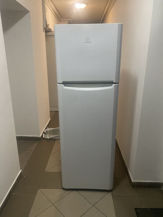 Frigider indesit