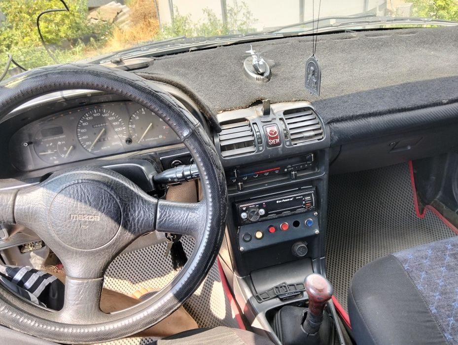 Продается Мазда 323