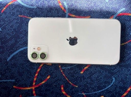 IPhone 11 продам