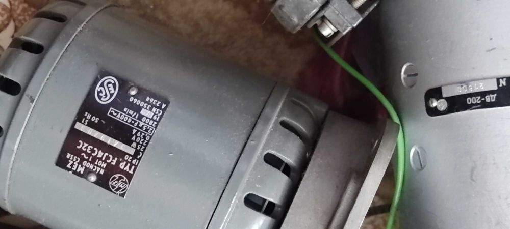 подшипники разные,кабель,ремни для багажа