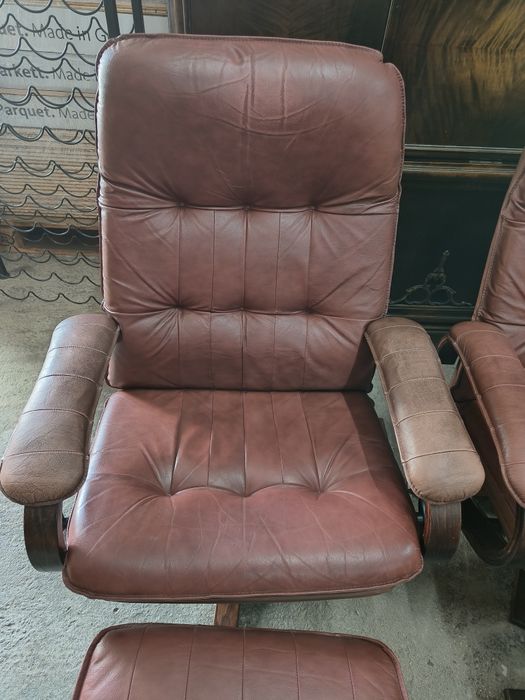 Relax кресло с отоманка от естествена кожа