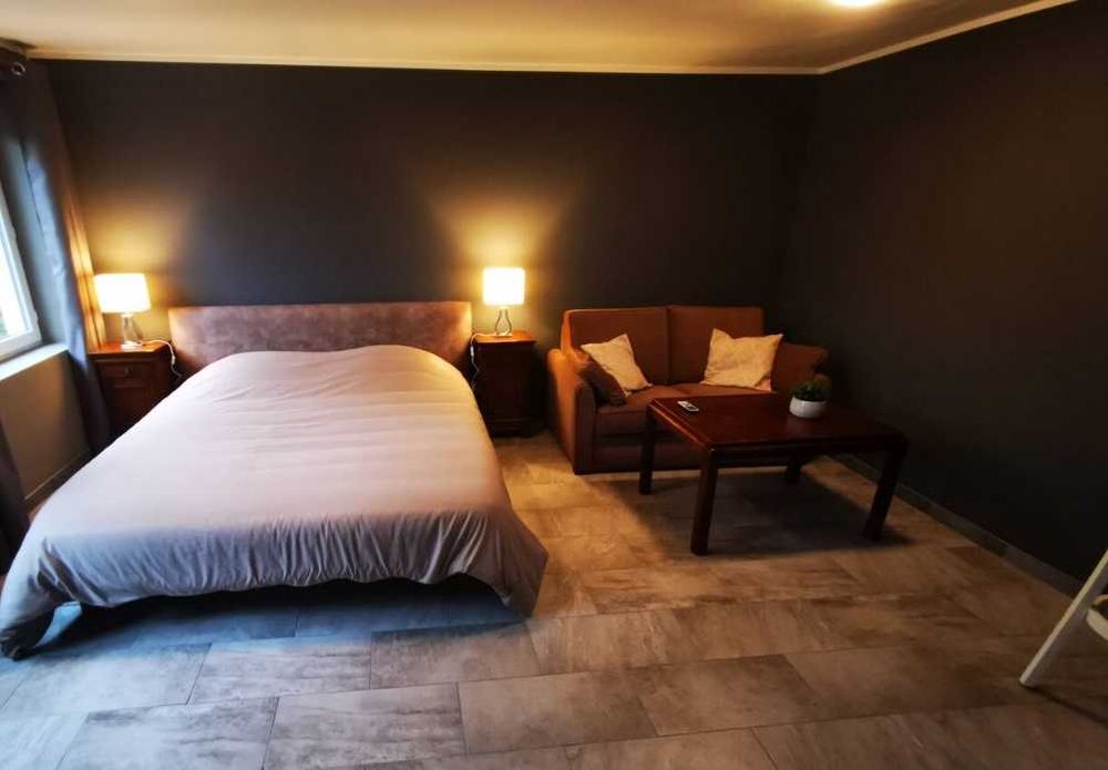 Дава се под наем Едностаен апартамент в Пловдив, Тракия - 45 кв.м за 239.7 € - Снимка #1