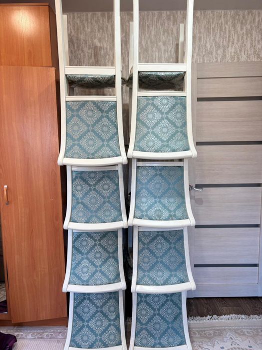 СРОЧНО Продается стол и 12 стулья