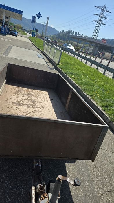 Remorcuta de 1500 kg