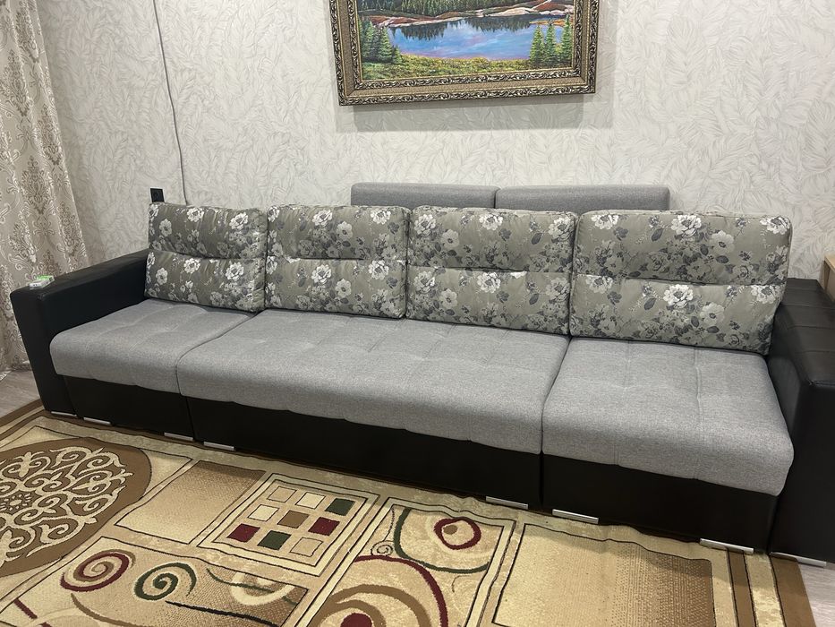 Продам диван в отличном состояний