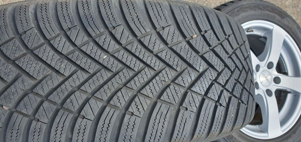 Гуми с ляти джанти 215x55x16 VOLVO V60