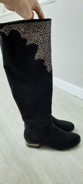 Продам сапоги 37размер 7000тг