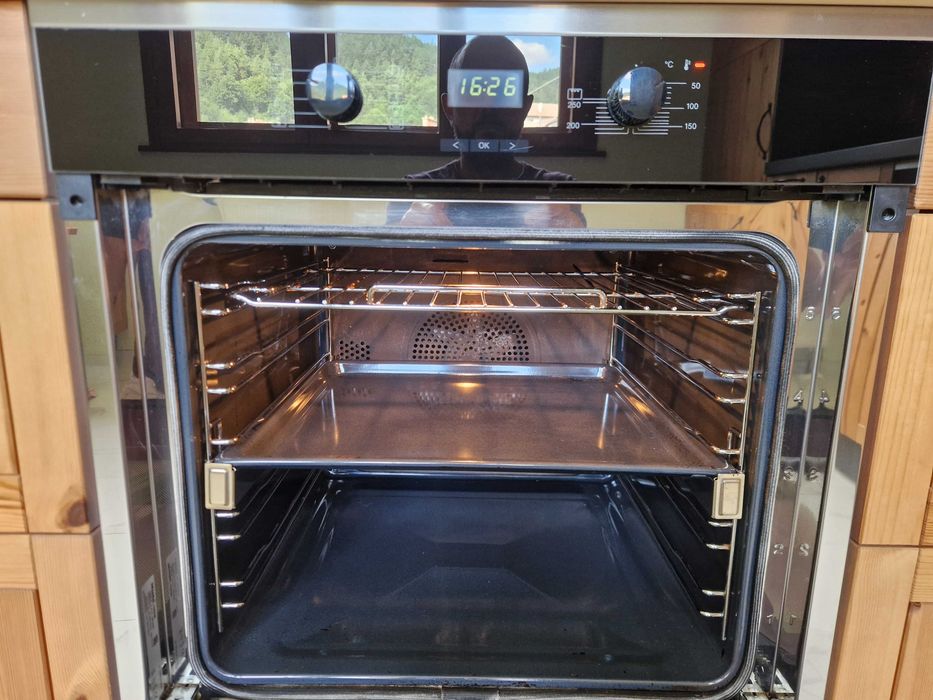 Фурна за вграждане Miele H2663B