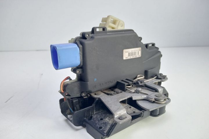 Broasca usa stanga fata 3B1837015AQ Volkswagen VW Transporter T5