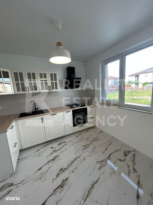 Prima închiriere, vila Otopeni, teren - 255 mp, 2 locuri de parcare