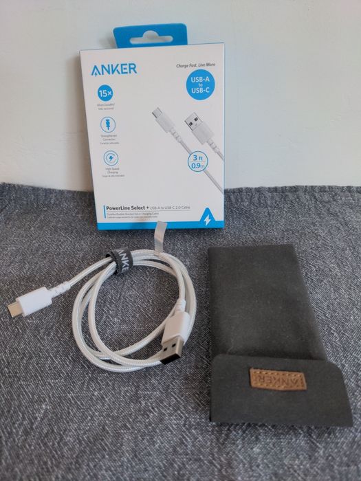 USB-C to USB-A кабел Anker