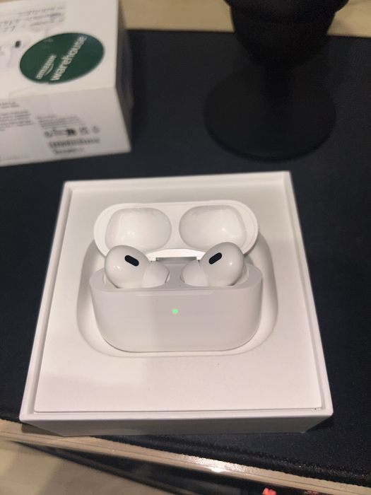 Apple AirPods Pro (2nd Gen) С една година гаранция