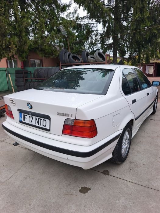 BMW 3 Series 1992 — imagine 4
