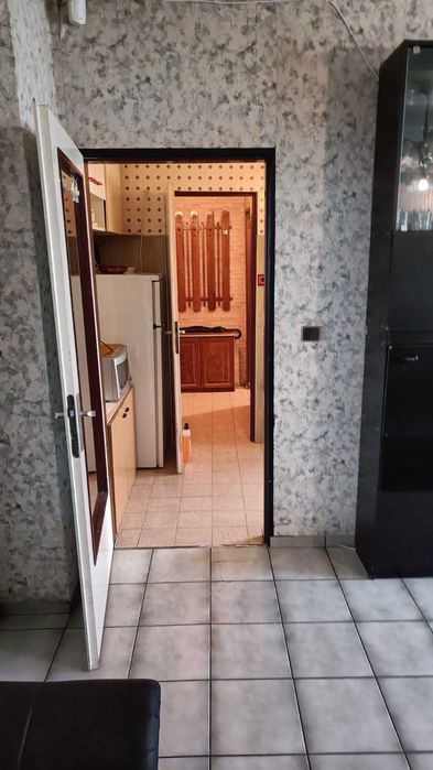 Отдава под наем гарсониера в ж.к. Изток 43 с гараж - снимка 6