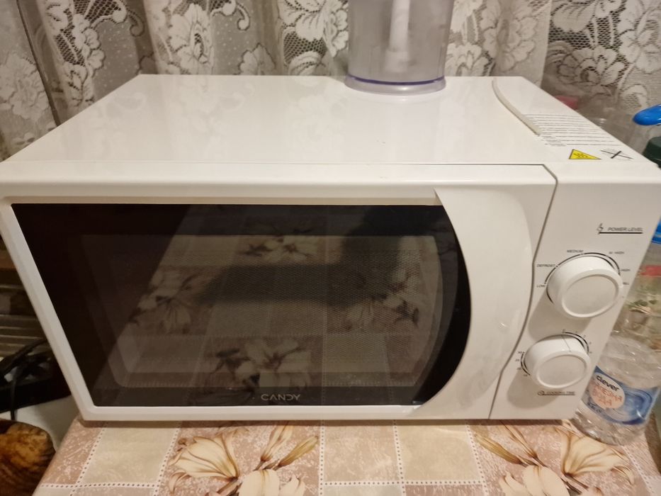 Микровълнова фурнс Candy cmg 2071 M 700.0 W, GRILL FUNCTION, 20.00 L
М