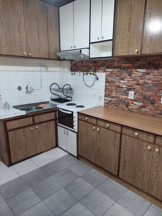 Дава се под наем Тристаен апартамент в Русе, Дружба 1 - 104 кв.м за 306 € - Снимка #2