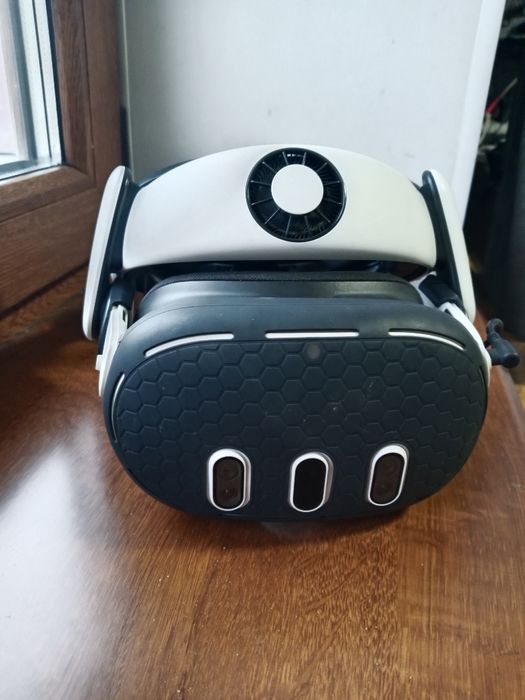 Продам очки вертуальной реальности.