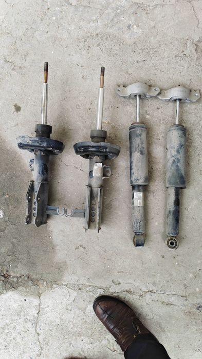 Продам амортизаторы.