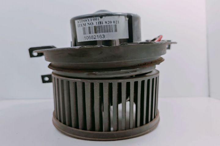 Ventilator habitaclu 1H1820021 Volkswagen VW Polo a 3-a generatie 6N