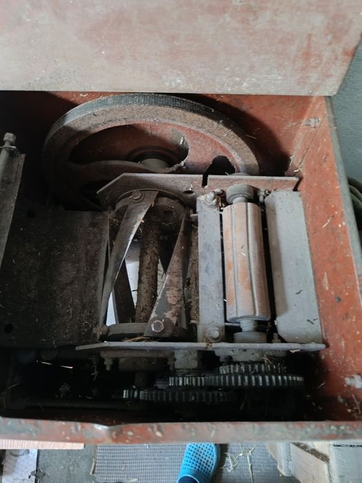 Продам сенорезку