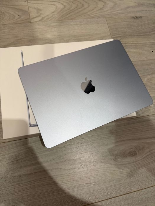 Apple MacBook Air M5