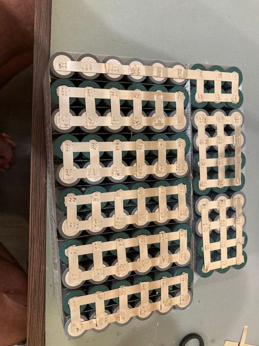 Asamblez baterii li-ion pe comanda