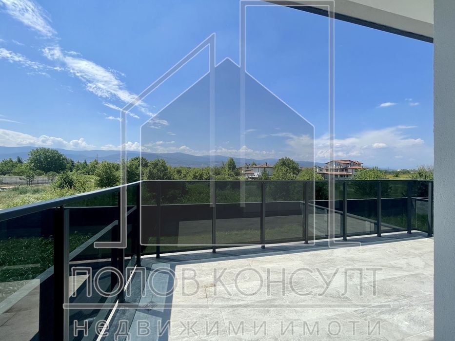 Продава се Къща в Пловдив, Остромила - 330 кв.м за 1266 €/кв.м - Снимка #4