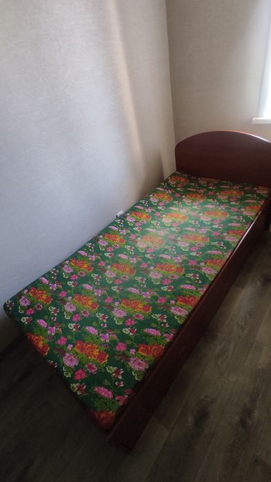 Продам кровать срочно