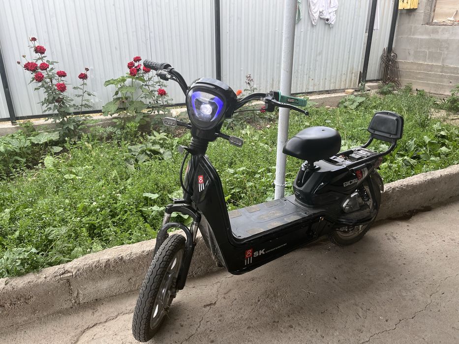 Ск8 550вт электроскутер