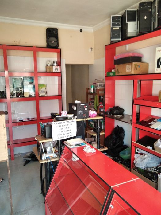 Витрины стелажи как новые